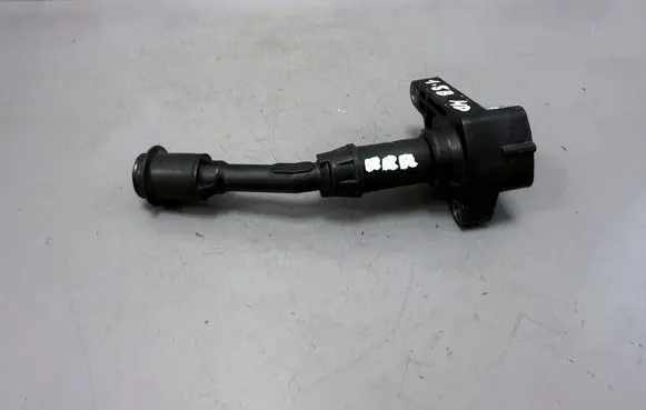 Ford Kuga II High voltage ignition coil DS7G12A366BB 8223 D5E1G