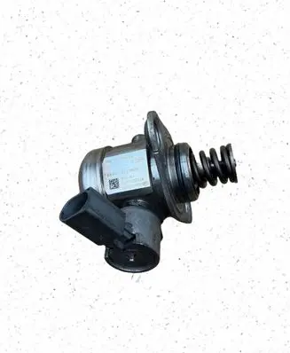 BMW 6 F12 F13 Fuel injection high pressure pump 7595339
