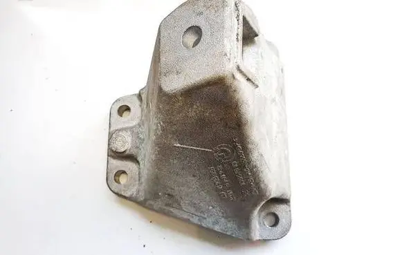 BMW 5 GT F07 Engine mounting bracket 6795958