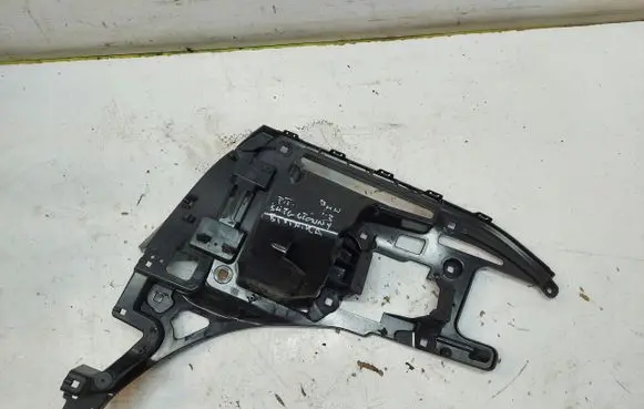 BMW i3 Fender mounting bracket 7296754-JLK01