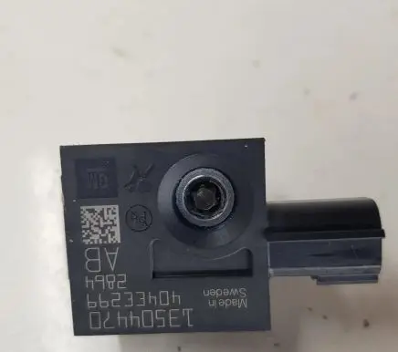 Opel Zafira C Airbag deployment crash/impact sensor 13504470