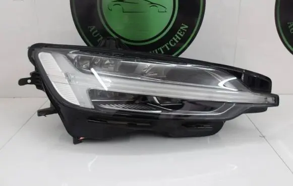 Volvo V60 Headlight/headlamp 32338997 355D6222A