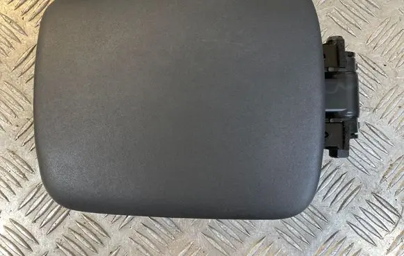 Volvo V50 Armrest