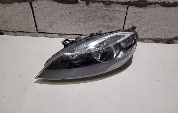 Volvo V40 Headlight/headlamp 31283326