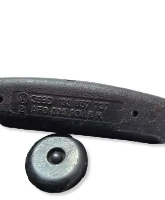 Seat Toledo II (1M) Rear seatbelt 193857737