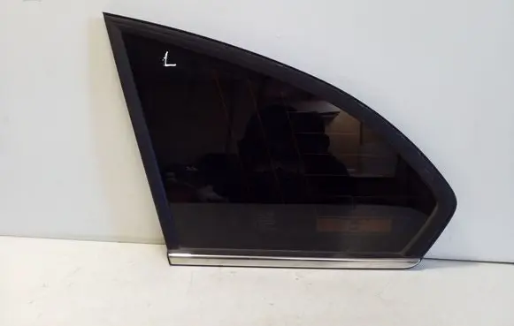 Chevrolet Captiva Rear side window 96622512