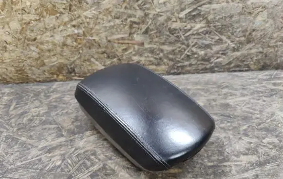 KIA Magentis Armrest
