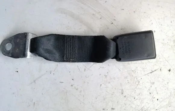 Toyota Corolla Verso AR10 Rear seatbelt buckle E034501