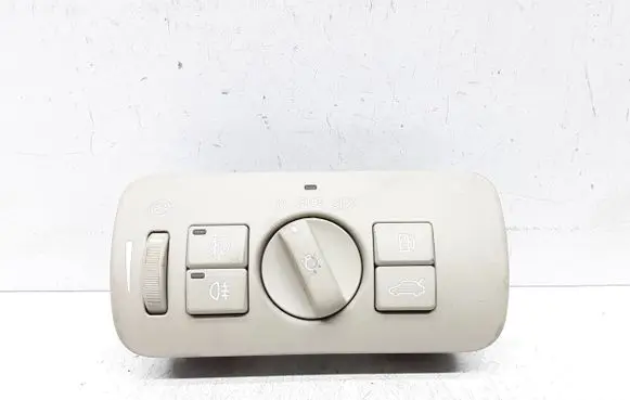 Volvo V70 Light switch 30739422