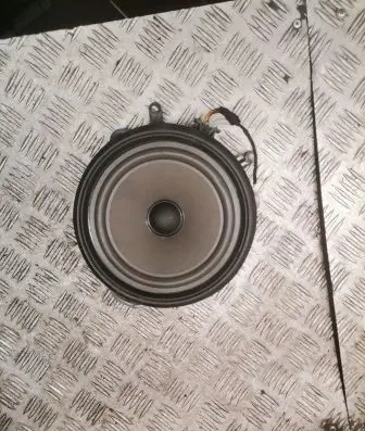 Audi A4 S4 B7 8E 8H Front door speaker 8e0035411