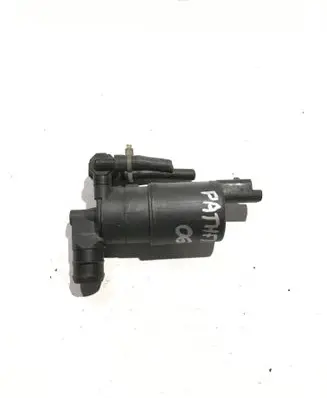 Nissan Pathfinder R51 Windscreen/windshield washer pump