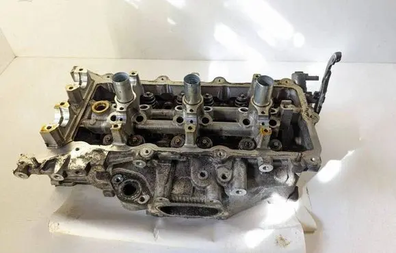 Chrysler Pacifica Engine head 04893811AA