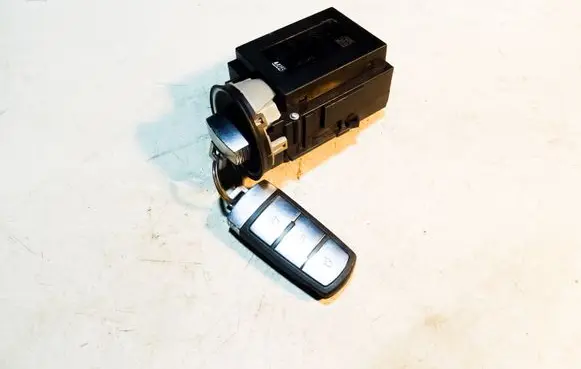 Volkswagen PASSAT B7 Ignition lock 3C0905843AE