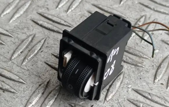 Audi A4 S4 B8 8K Headlight level height control switch 8K0941301A