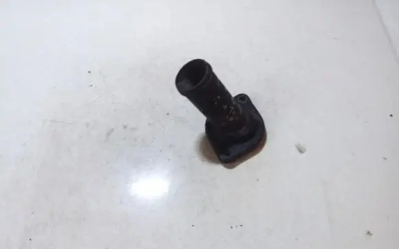Volkswagen Polo Engine coolant pipe/hose 045121121A