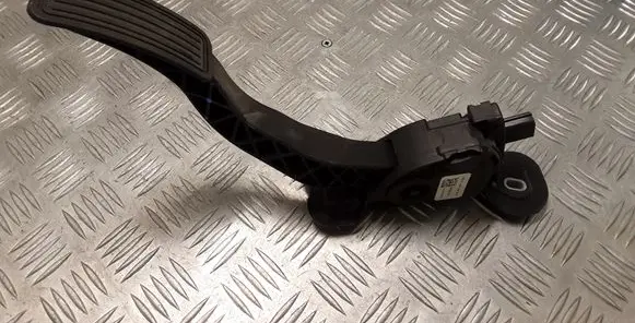 Tesla Model S Accelerator throttle pedal BE5C9F836AA 6PV93337017