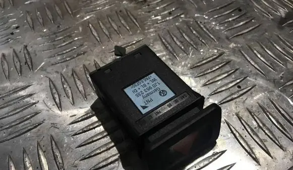 Volkswagen PASSAT B5.5 Hazard light switch 3b0953235