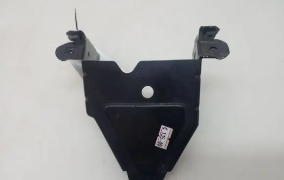 Mercedes-Benz A W169 Headlight/headlamp mounting bracket A1696220028