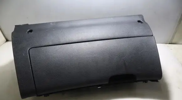 Skoda Octavia Mk2 (1Z) Glove box
