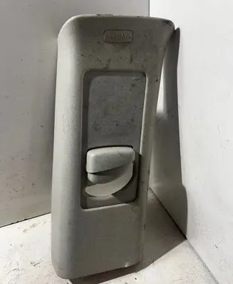 (C) pillar trim