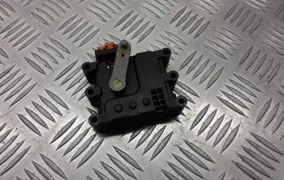 Mazda 6 A/C air flow flap actuator/motor 