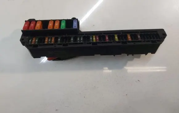 BMW 5 E60 E61 Fuse module 6957330