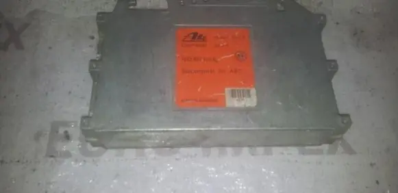 Volkswagen Golf III ABS control unit/module 1H0907379B