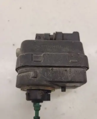 Headlight level adjustment motor