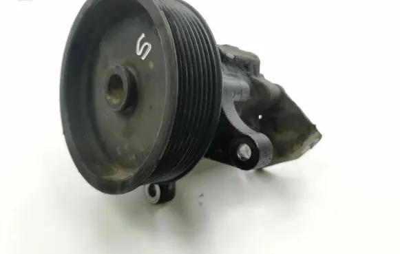 Mercedes-Benz R W251 Power steering pump A0044668301 7693955229