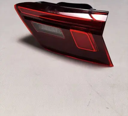 Volkswagen Tiguan Tailgate rear/tail lights 5NA945094F