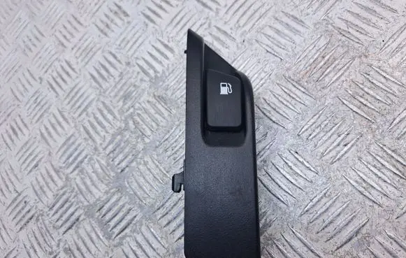 Toyota Auris 150 Fuel tank opening switch 7730652040