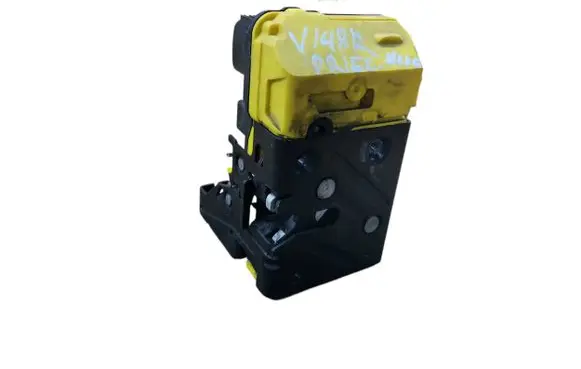 Volvo XC90 Front door lock 30699749