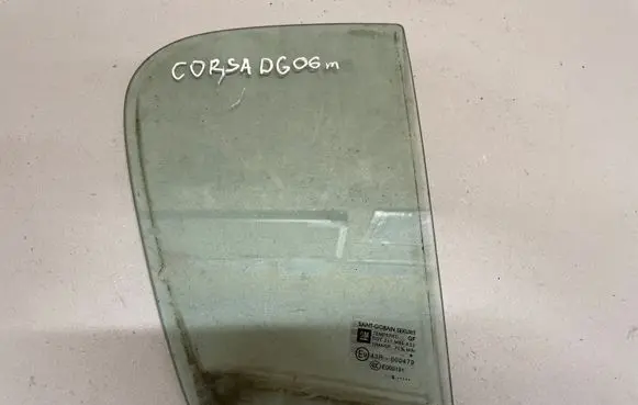 Opel Corsa D Rear vent window glass 
