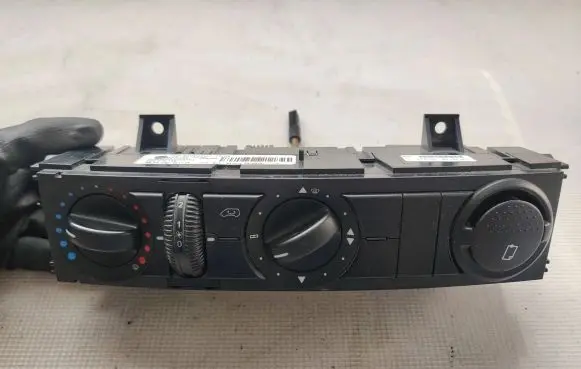 Volkswagen Crafter Climate control unit 2E0919158 E2479002 5HB00918200