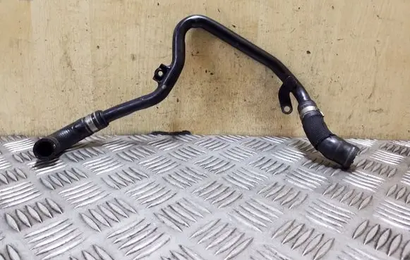 Audi Q7 4L Engine coolant pipe/hose 059121064C