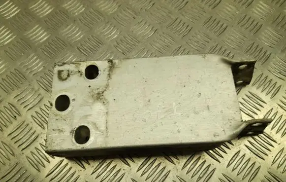 Mercedes-Benz C AMG W205 EGR valve cooler bracket A2056200395