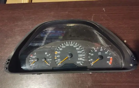 Mercedes-Benz E W210 Speedometer (instrument cluster) 87001345