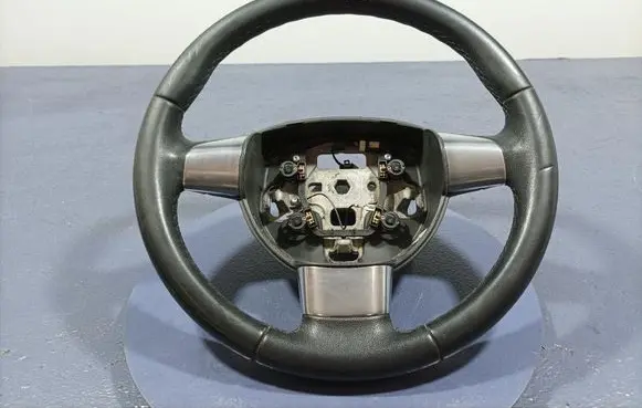 Ford Focus Steering wheel 4M513600EL3ZHE