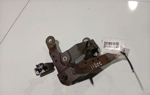 Opel Zafira B Engine mounting bracket 7625240111