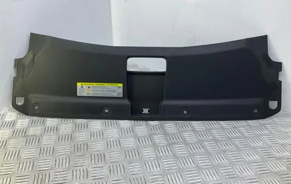 Audi Q3 8U Top upper radiator support slam panel 8U0807081B