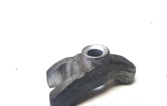 Saab 9-3 Ver2 Fuel Injector clamp holder FGP8148