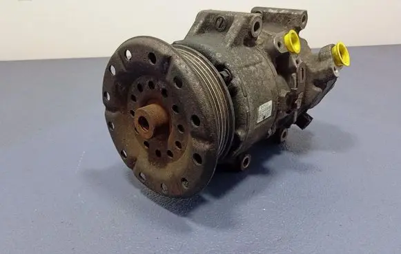 Toyota Avensis Verso Air conditioning (A/C) compressor (pump) 4472209750