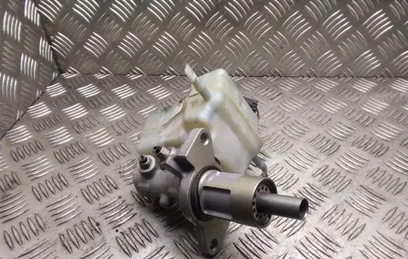 BMW 3 E90 E91 Master brake cylinder 03350886531 03350886541