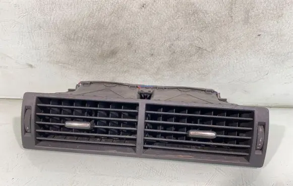 Audi A4 S4 B6 8E 8H Dash center air vent grill 8e0820951h