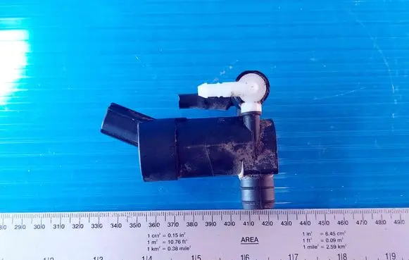 Ford Focus Windscreen/windshield washer pump 1S7117K624FE