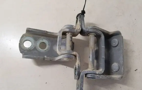 Nissan X-Trail T31 Rear door hinge set 