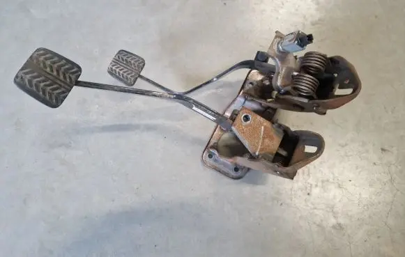 Ford Ranger Pedal assembly 