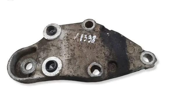 Peugeot 806 Engine mounting bracket 1484035080