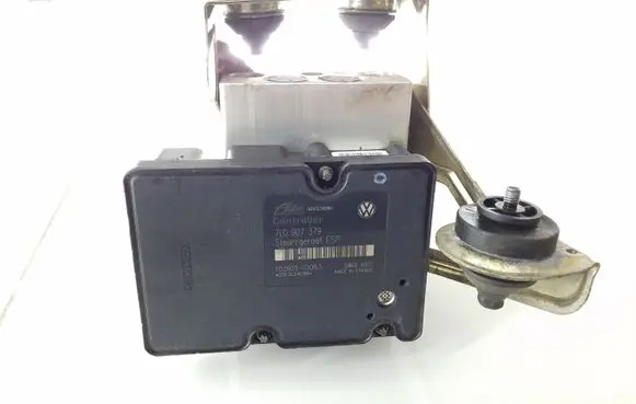 Porsche Cayenne (9PA) ABS Pump 7L0907379 7L0614111