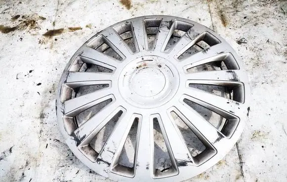Volkswagen Polo IV 9N3 R14 wheel hub/cap/trim 